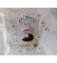 Kız Çocuk Çiçek Desenli Kahverengi Pembe 2'li Toka Seti Hand Made Örgü Toka (Çok Renkli)