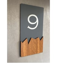 Wooden Serisi Dikey Kapı Numarası