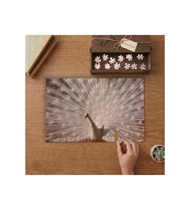 Beyaz Tavus Kuşu Tasarımı 240 parça Ahşap Puzzle Ahşap Kutuda MP04613