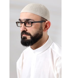 Krem Safir Dantel Detaylı Örme Namaz Takkesi