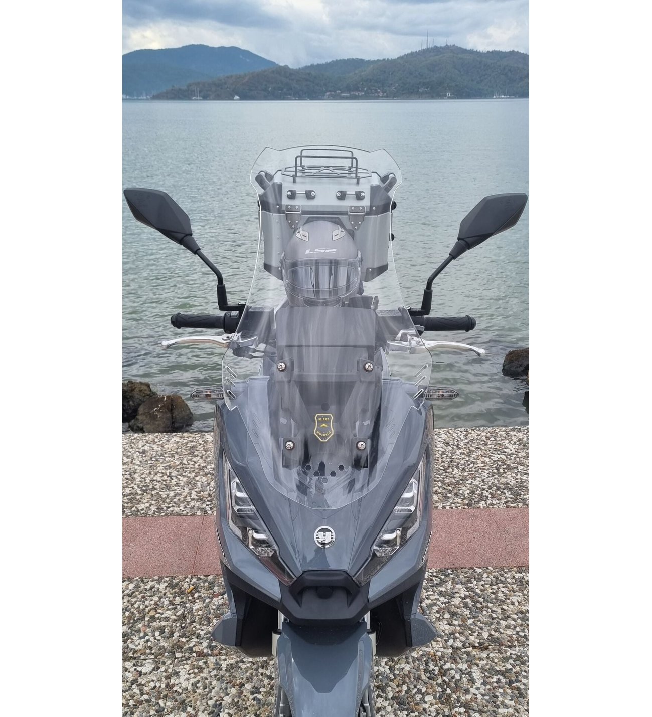 MOTOCAM Yuki Xway 125 Ön Cam 2023-2026 Model 75cm Şeffaf Renkli