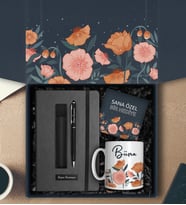 Kişiye Özel Siyah Defter & Kişiye Özel Deri Kılıflı Touch Pen Kalem & Kişiye Özel Tasarım Kupa Hediye Seti