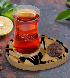 BK Gift Kişiye Özel Modern Art Tasarımlı Doğal Ahşap Tabaklı Heybeli Çay Bardağı Sunum Seti Model 16