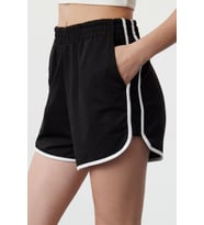 Moda Örme Normal Bel Boru Paça Gündelik Siyah Etek Etek Görünümlü Yüksek Bel Mini Şort (Siyah)