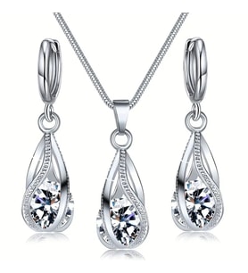 Swarovski Taşlı, Zirkon Taş İşlemeli  Zarif Takı Seti (Kolye Küpe), Yeni Yıl, Sevgililer Günü Hediye si, Ahşap Kutu İçerisinde (Parlak Beyaz)