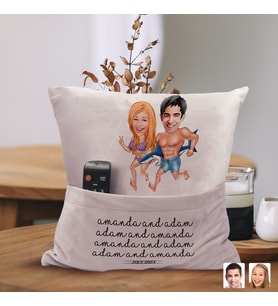 BK Gift Kişiye Özel Sevgililer Karikatür Tasarımlı Organizer Kumanda ve Atıştırmalık Cepli Pembe Kırlent Yastık-8 Arkadaşa Hediye, Cepli Yastık