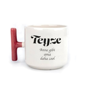 Teyze Baskılı Kırmızı Kulplu T Kupa