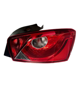 Seat Ibiza Dış Sağ Stop Lambası Ledsiz 2012-2017