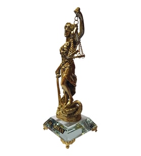 Kristal Masaüstü Ayaklı Adalet isimlik - Ofis - Makam - Hakim Savcı Avukat Hediyesi GOLD