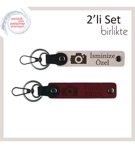 Sanatı Seven Sevgiliye, Kamera Desenli, Kişiselleştirilebilir İsim Yazılı Anahtarlık, Pudra-Bordo