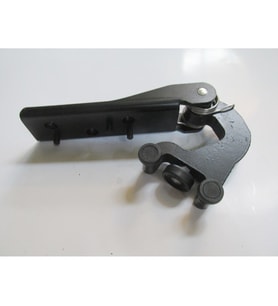 RENAULT MASTER- 4- 20/24; SÜRGÜLÜ KAPI ALT RAY BAĞLANTISI SAĞ 8200661119 1498-2925
