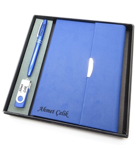 Signator® Codex  N209 Kişiye Özel Defterli Set - İsme Özel Mavi Kalem + İsme Özel Mavi Defter + İsme Özel 32 GB Usb Bellek İsme Özel Kutusunda Hediyelik Set (Karışık)
