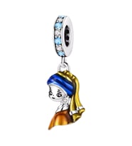 İnci Küpeli Kız Kedicik Sallantılı Charm