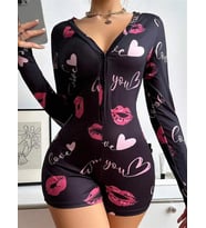 Amora Secret Pamuklu Kırmızı Öpücük Ve Kalp Desenli Düğmeli Uzun Kol Tulum Pijama
