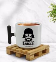 BK Gift Kişiye Özel Galaksinin En İyi Babası Tasarımlı Siyah T Kulplu Middle Kupa Bardak-1