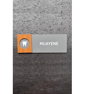Muayene Doktor Hastahane Kapı İsimlik Levhası Antrasit Pleksi Ceviz Detaylı Kendinden Yapışkanlı