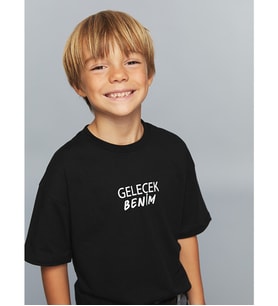 LCW Kids Siyah Bisiklet Yaka Slogan Baskılı Erkek Çocuk Tişört