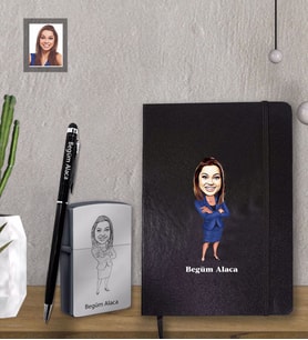 Kişiye Özel Öğretmen Karikatürlü  Siyah Defter Kalem Çakmak Hediye Seti  Bayan-20 (Model 1)
