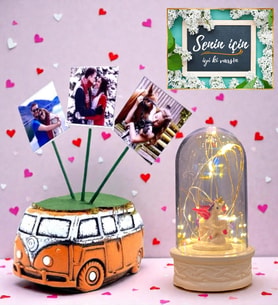 Kişiye Özel Hediye Seti 3 Fotoğraflı Turuncu Vosvos Saksı ve Led Işıklı Fanus (Model 2)