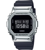 Casio GM-5600-1DR Erkek Kol Saati