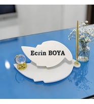 Sümen Ofis için Doğal Beyaz Mermer Yaprak İsimlik Gold Tasarımlı Kalem ve Dünya Küre