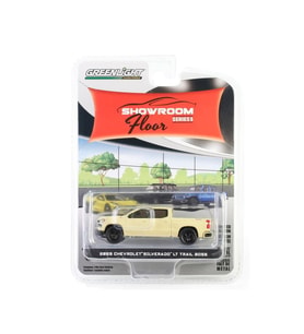 Greenlight Showroom Floor Series 5- 2023 Chevrolet Silverado LT Trail Boss 1/64 Model Araba (Sarı)