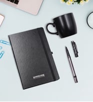 Kişiye Özel Siyah Defter & Siyah Metalik Roller Kalem & Siyah Mat Kupa Hediye Seti