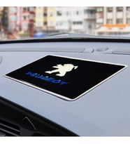 Peugeot 107 torpido üstü aksesuar araç markalı logo telefon anahtarlık tutucu