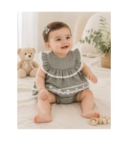 Kız Bebek Dantel Detaylı 2'li Takım – Fırfırlı Bluz ve Bloomer Şort