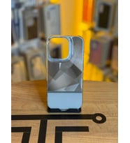 iPhone 16 Pro Uyumlu Kristal Görünümlü Geometrik Desenli Parlak Kılıf (Beyaz)