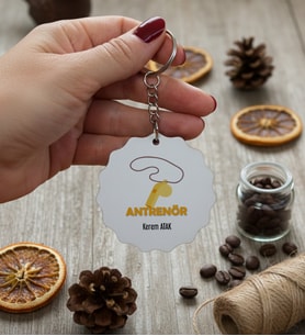 Kişiye Özel Antrenör Anahtarlık  Hediyesi (Bej)
