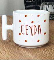 Kişiye Özel İsme Özel Hediye T Kupa Bardak Çilek Desenli Meyveli (Beyaz)