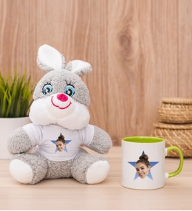 Kişiye Özel Mavi Yıldız Kafa Fotoğraflı Peluş Tavşan ve Yeşil Kupa