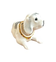 KAFA SALLAYAN KÖPEK ARABA SÜSÜ BEYAZ RENK 14 CM