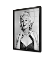 Siyah Beyaz Marilyn Monroe Çerçeveli Cam Tablo