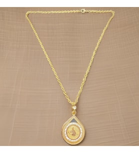Asil Saray Serisi: Parlak Beyaz Gold Renk Detaylı 60 cm Zincir Antialerjik Bijuteri Kadın Kolye