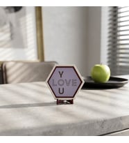 Romantik Temalı I Love You Modern Masaüstü Süsü Ofis Köşelerinizi Tamamlayan Zarif ve Şık Bir Tasarım Obje 10x10 cm