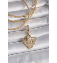 Pirinç Gold Renk Zirkon Taşlı Çapa Model Ajda Charm 5886 - HPSBYI3216-2500