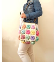 Güllü Ahşap Burslu Çanta,  Pastel Renklerde Gül Motifli El Çantası, Çiçekli Omuz Çantaları, Kemzey Handmade Çanta (Krem)