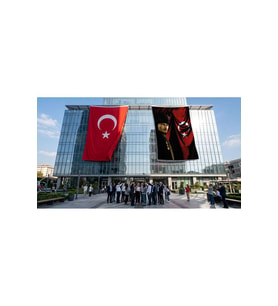 Türk Bayrağı Kalpaklı Atatürk Fotoğraflı Türkiye Bayrağı Bayrak ve Türk Bayrağı Premium Raşel Kumaş 2'li Set 10x15 metre ATA46