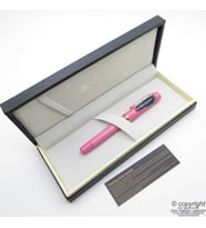 Scrikss Pembe Özel Sanatsal Çizimli Roller Kalem  Benzersiz üründür. Yalnızca bir adet bulunmaktadır (Karışık)