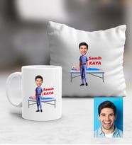 Kişiye Özel Karikatürlü Fizyoterapist Kupa ve Yastık Hediye Seti Erkek Fizyoterapiste Tıp Bayramı Hediyesi (Beyaz)