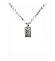 The World Tarot Kartı Figürlü Kolye – 60 cm Zincirli Zamak Kaplama Unisex Spiritüel Aksesuar