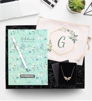 Kişiye Özel Mavi Desenli Defter & Beyaz Touch Pen & Yeşil Harf Baskılı El Çantası & Melek Kolye Hediye Seti