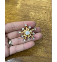 ZİRKON TAŞ İNCİLİ BROŞ YAKA GİYİM AKSESUARI 4X4 CM