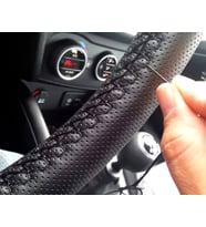 Fiat Doblo Dikmeli Direksiyon Kılıfı Noktalı Siyah İpli 38×10.5CM