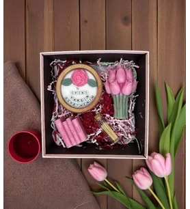Kokulu Mum Hediye Kutusu Pink Bloom - Mumelia Candles Doğal Soya Mum Seti El Yapımı Özel Tasarım