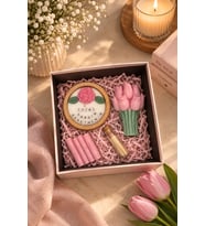 Kokulu Mum Hediye Kutusu İyi ki Varsın Öğretmenim - Mumelia Candles Doğal Soya Mum Seti El Yapımı Özel Tasarım