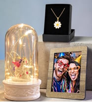 Kişiye Özel Ahşap Fotoğraf Çerçeveli Unicornlu LED Işıklı Fanus ve Tasarım Kolye Hediye Seti