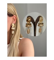 Gold Baget Taşlı Sallantılı Parlak Taşlı Lüx Küpe (Standart)